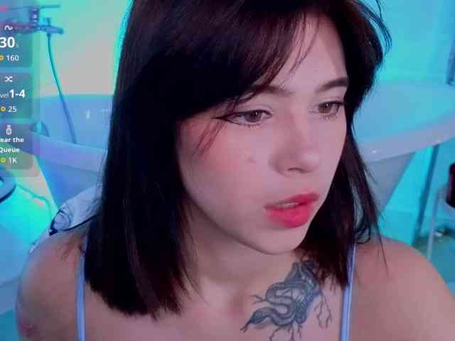 CoralineJones webcam