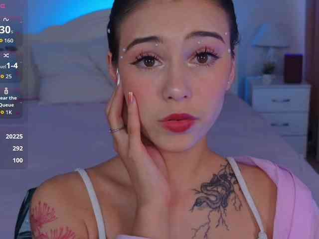 CoralineJones webcam