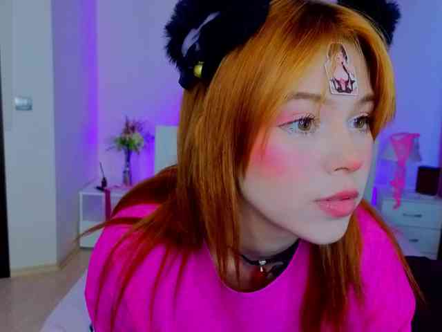 CoralineJones webcam