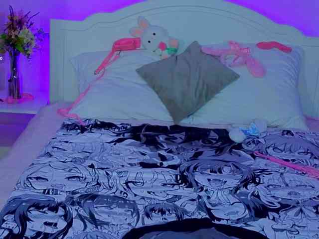 CoralineJones webcam