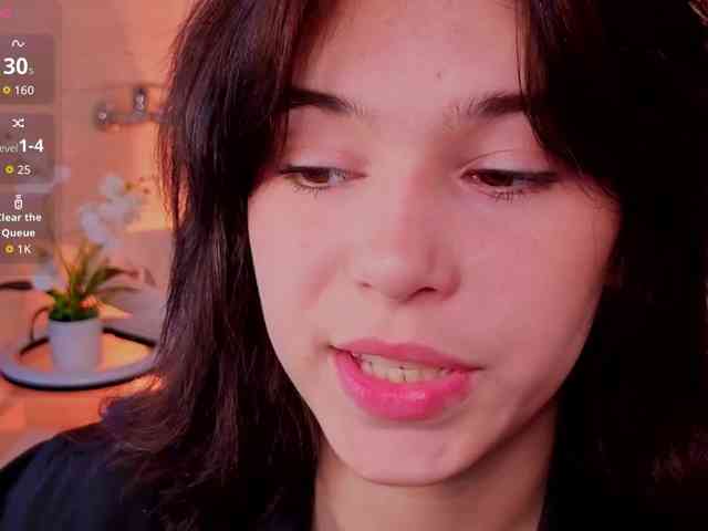 CoralineJones webcam