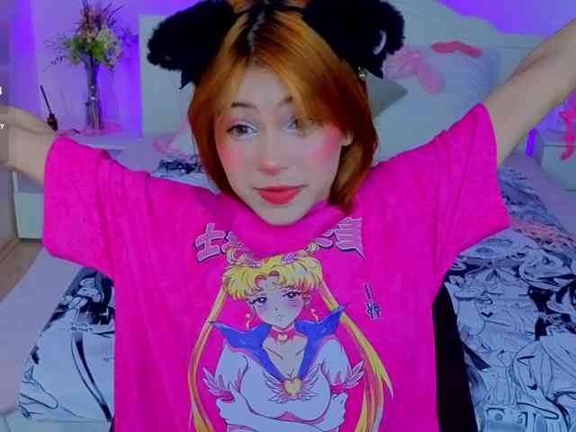 CoralineJones webcam