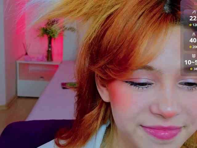 CoralineJones webcam