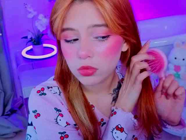 CoralineJones webcam