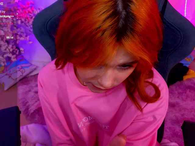 CoralineJones webcam