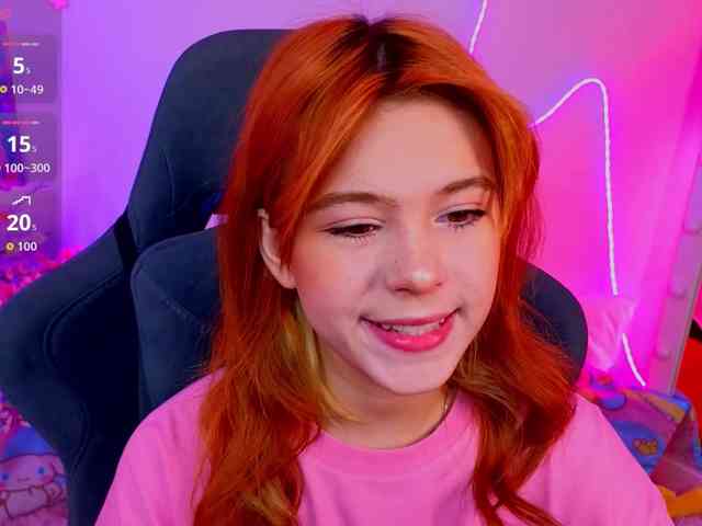 CoralineJones webcam