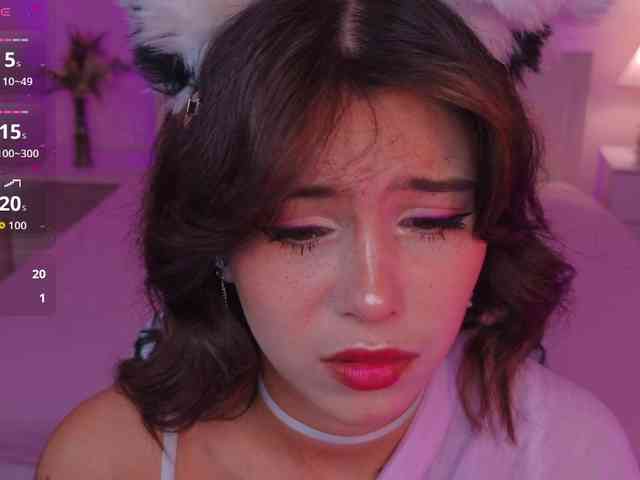CoralineJones webcam