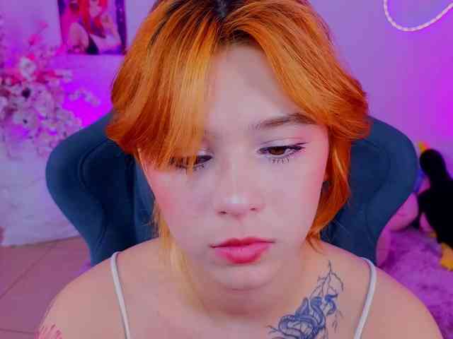 CoralineJones webcam