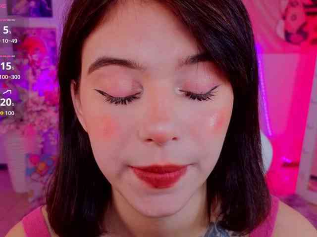 CoralineJones webcam