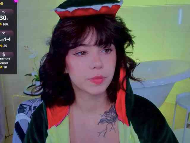 CoralineJones webcam