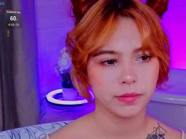CoralineJones webcam