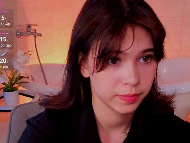 CoralineJones webcam