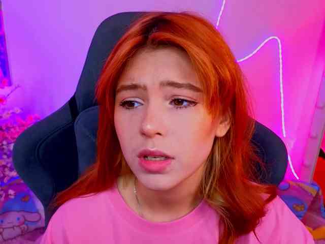 CoralineJones webcam