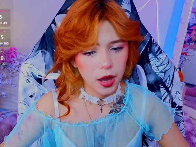 CoralineJones webcam