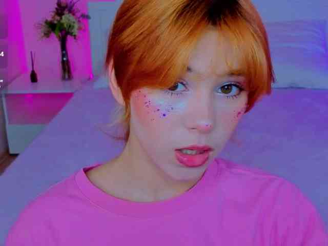 CoralineJones webcam