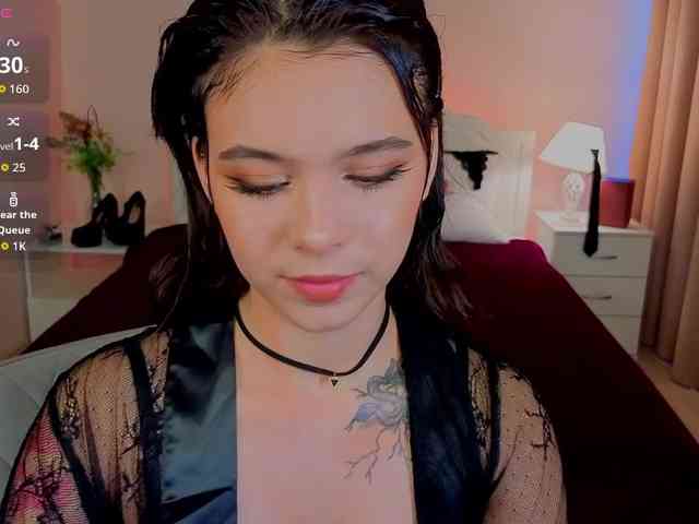 CoralineJones webcam