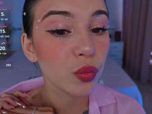 CoralineJones webcam