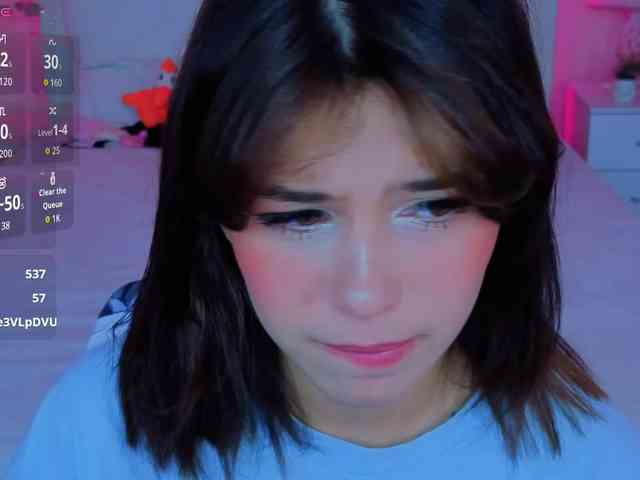 CoralineJones webcam