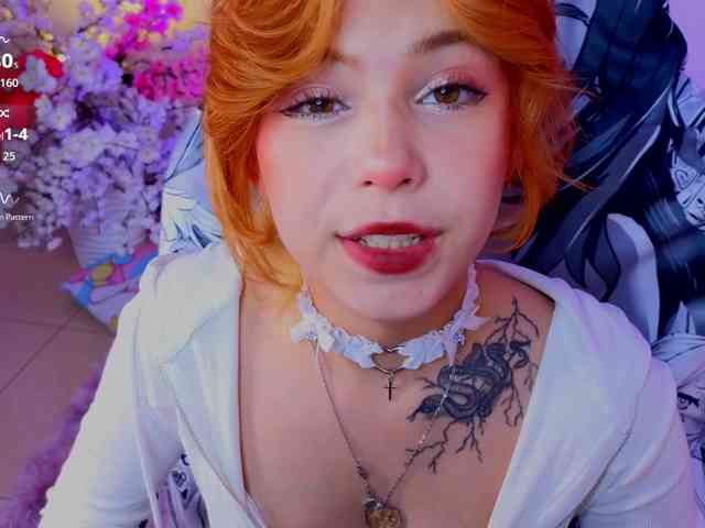 CoralineJones webcam