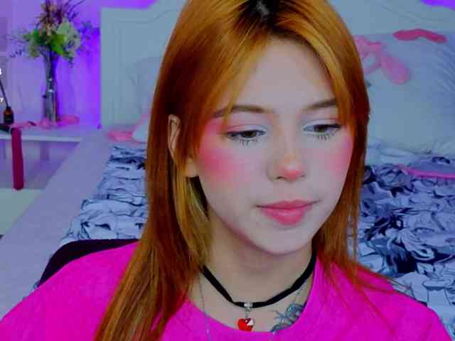 CoralineJones webcam