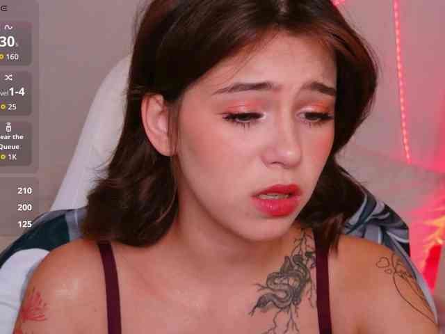 CoralineJones webcam