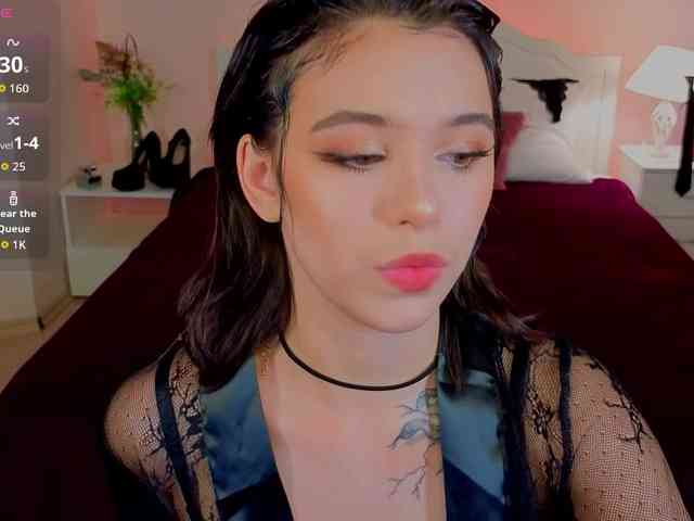 CoralineJones webcam