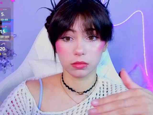 CoralineJones webcam