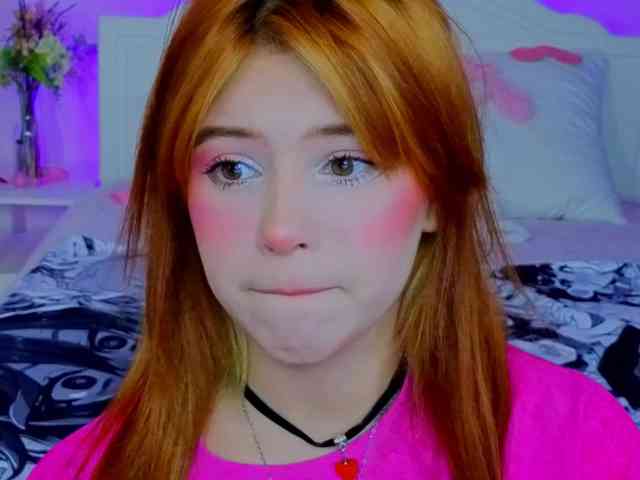 CoralineJones webcam