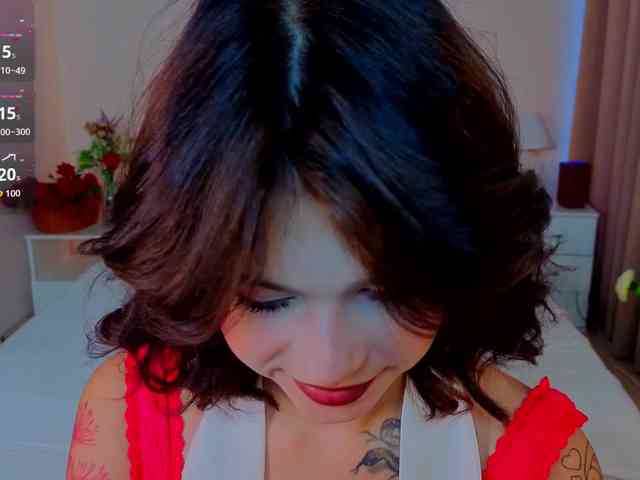 CoralineJones webcam