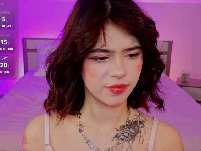CoralineJones webcam