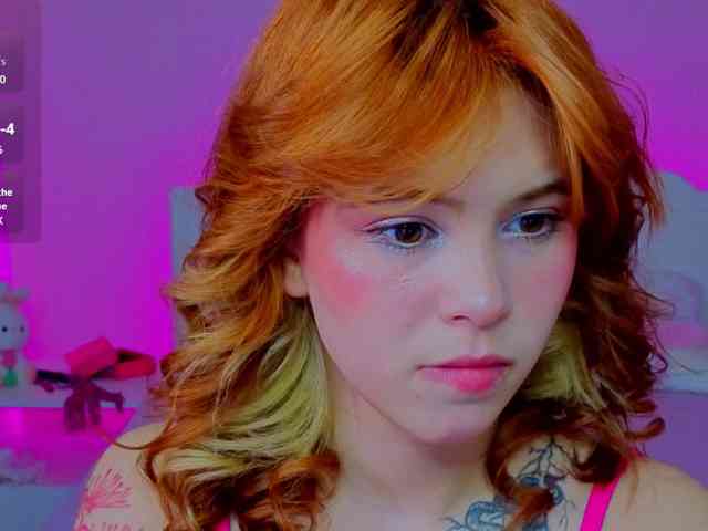 CoralineJones webcam