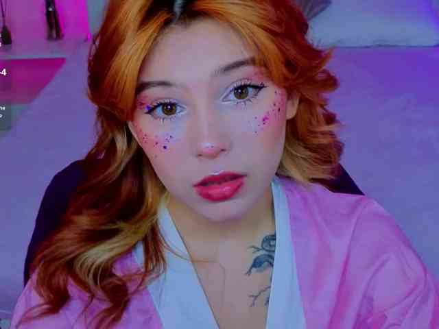 CoralineJones webcam