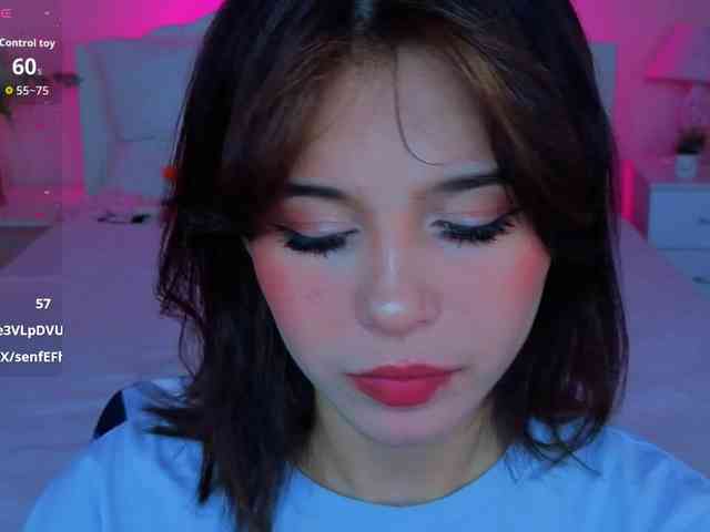 CoralineJones webcam