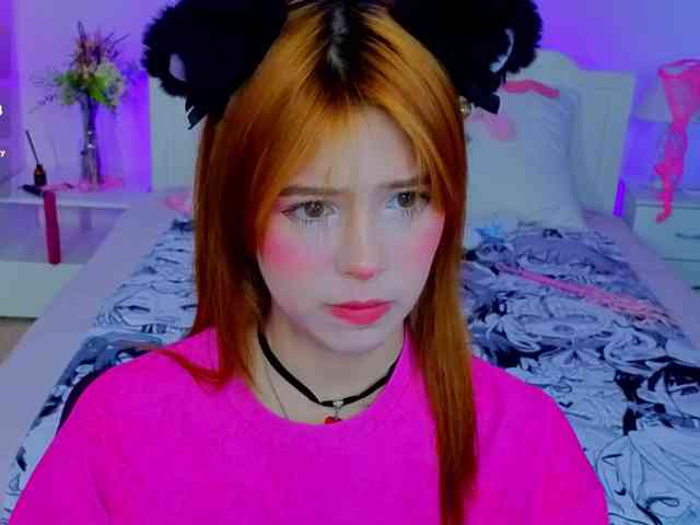 CoralineJones webcam