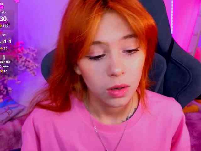 CoralineJones webcam