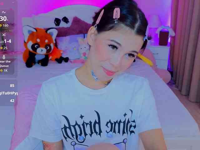 CoralineJones webcam