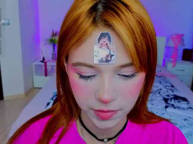 CoralineJones webcam