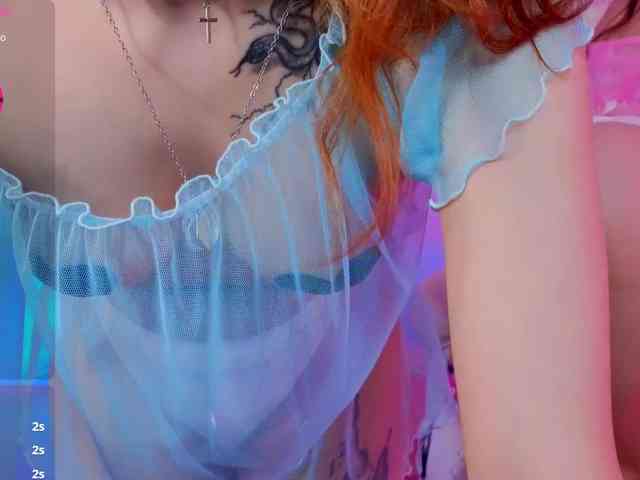 CoralineJones webcam