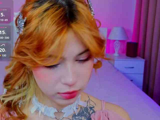 CoralineJones webcam