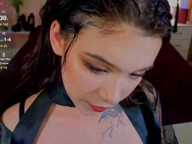 CoralineJones webcam