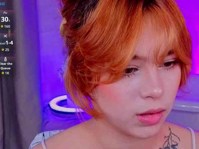 CoralineJones webcam