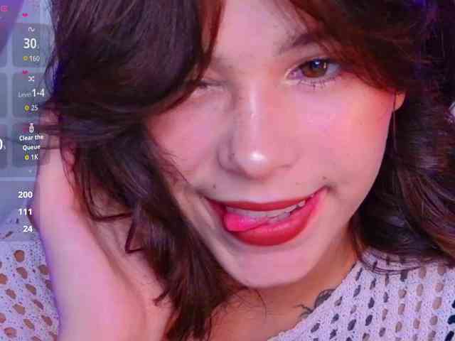 CoralineJones webcam