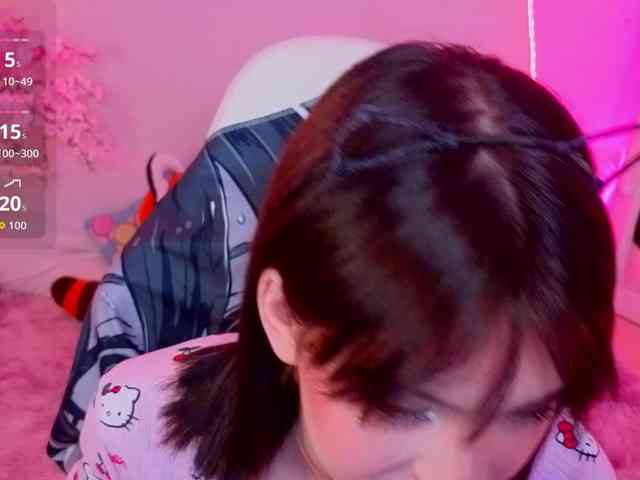 CoralineJones webcam