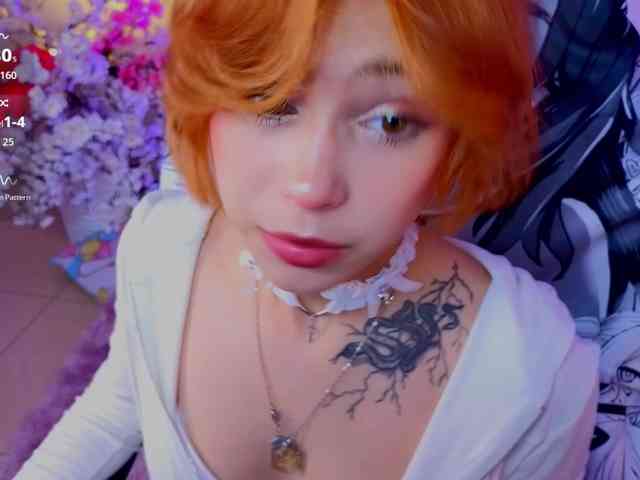 CoralineJones webcam