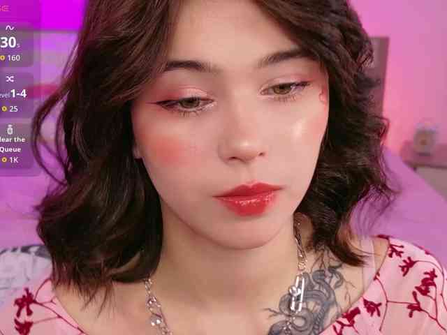 CoralineJones webcam