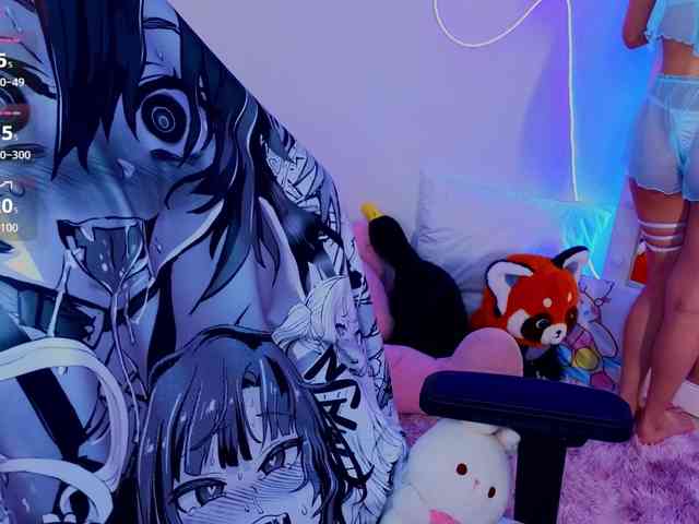 CoralineJones webcam