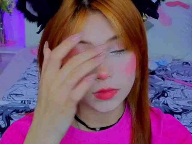 CoralineJones webcam