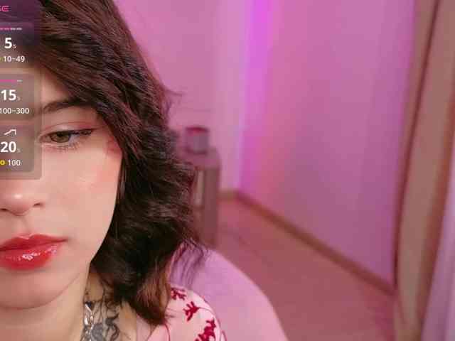 CoralineJones webcam