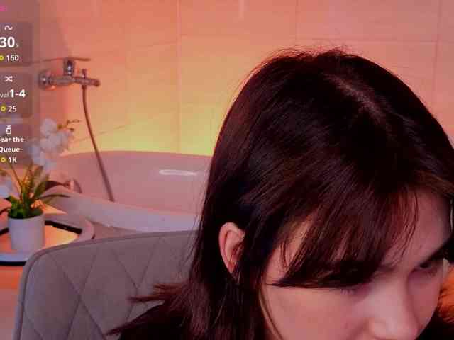 CoralineJones webcam