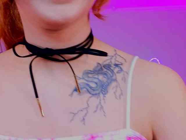 CoralineJones webcam